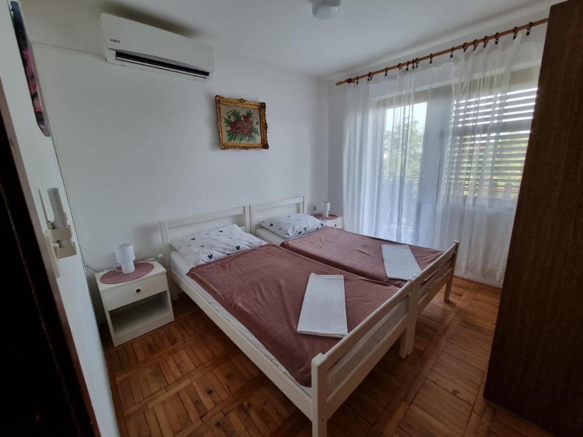 Apartman Mataija Apartment โนวีวีโนดอลสกี ภายนอก รูปภาพ