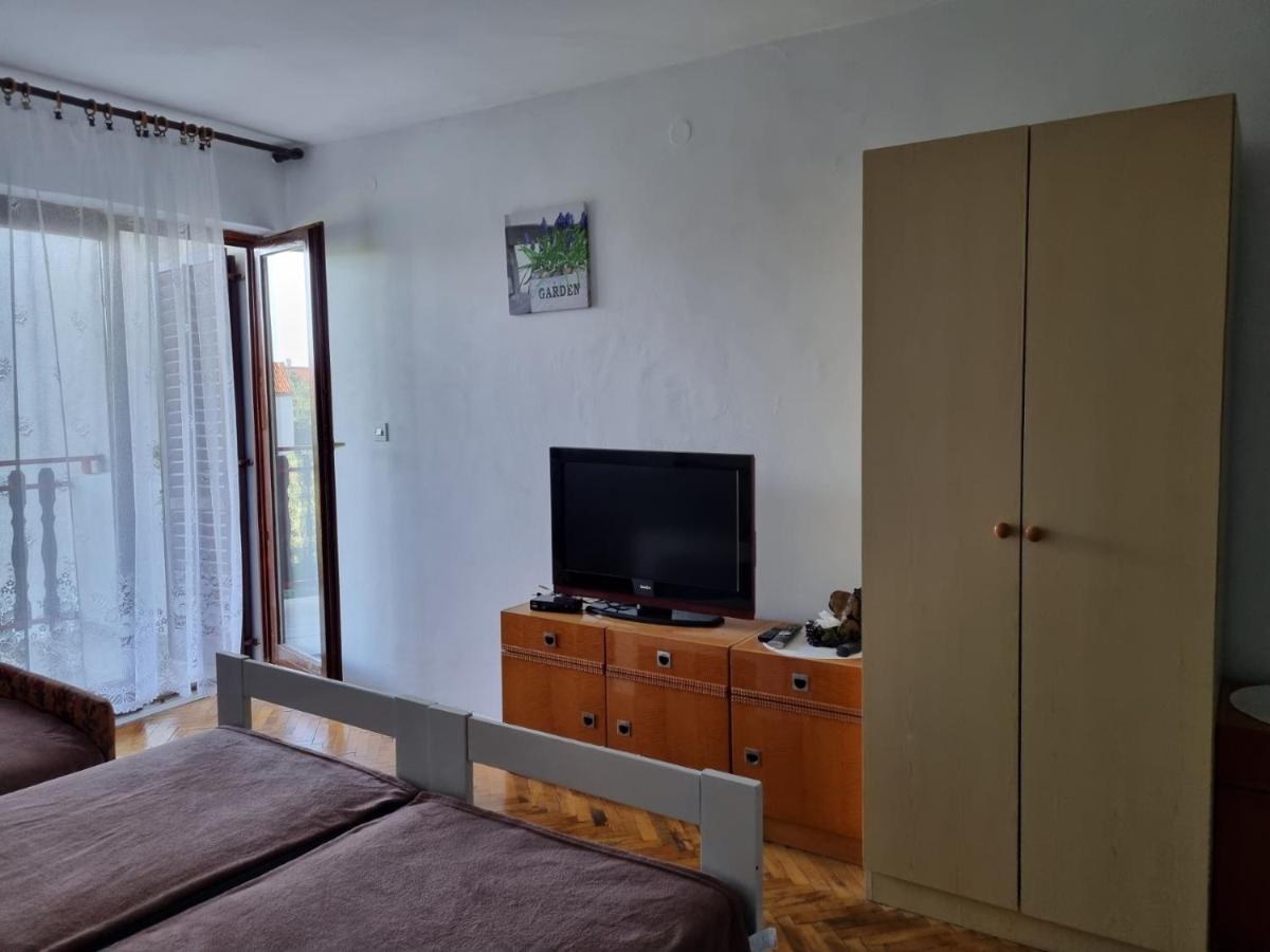 Apartman Mataija Apartment โนวีวีโนดอลสกี ภายนอก รูปภาพ